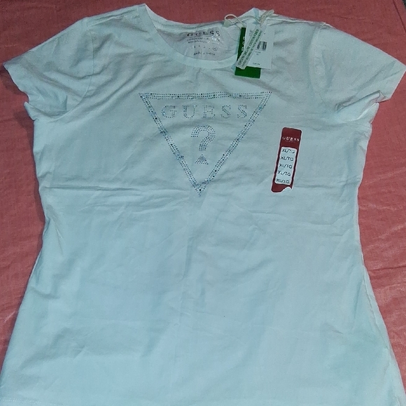 GUESS Classic White Tee with Logo - Picture 14 of 15